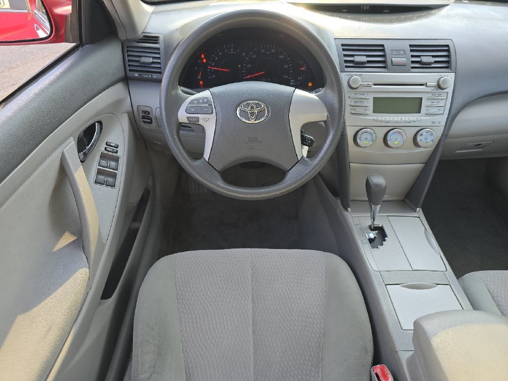 Used 2011 Toyota Camry LE FWD image 19
