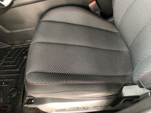 Used 2017 Chevrolet Equinox LT w/ Convenience Package image 22