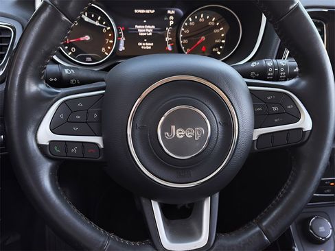 Used 2018 Jeep Compass Limited image 14