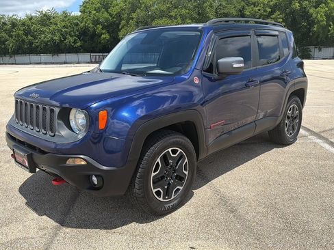 Used 2016 Jeep Renegade Trailhawk w/ Premium Trailhawk Package AWD/4WD image 1
