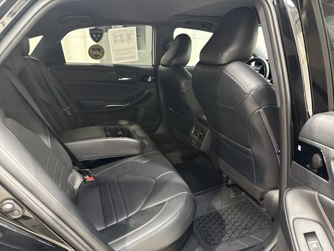 Used 2021 Toyota Avalon XSE FWD image 4