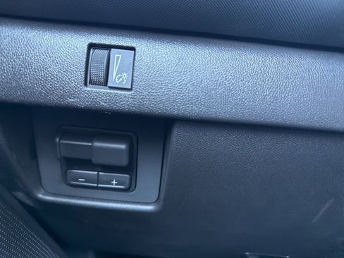 Used 2026 Chevrolet Colorado Z71 w/ Technology Package image 24