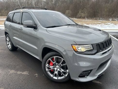 Used 2021 Jeep Grand Cherokee SRT image 2