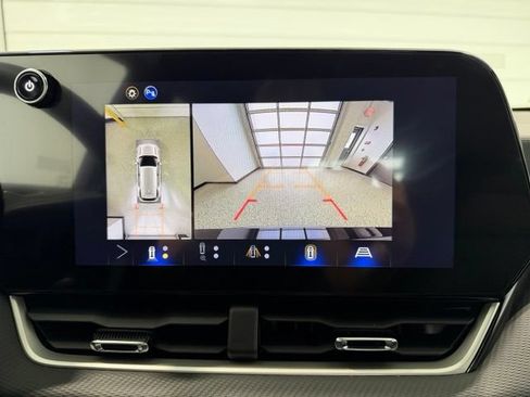 New 2026 Chevrolet Equinox LT w/ Safety and Technology Package AWD/4WD image 16