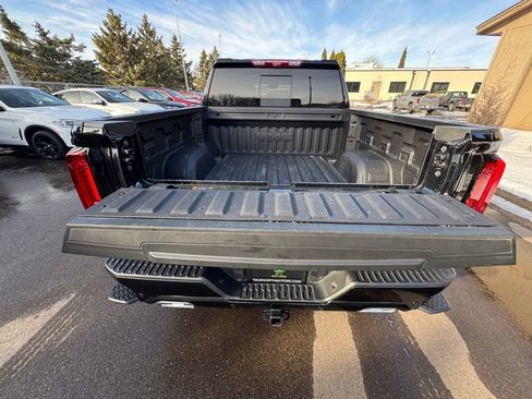 Used 2025 GMC Sierra 1500 Denali Ultimate AWD/4WD image 11