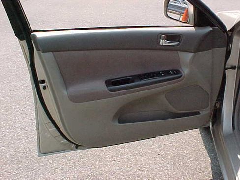 Used 2006 Toyota Camry LE image 21