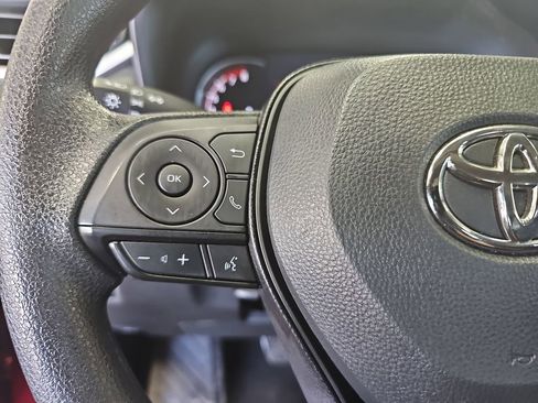 Used 2024 Toyota RAV4 LE AWD/4WD image 17