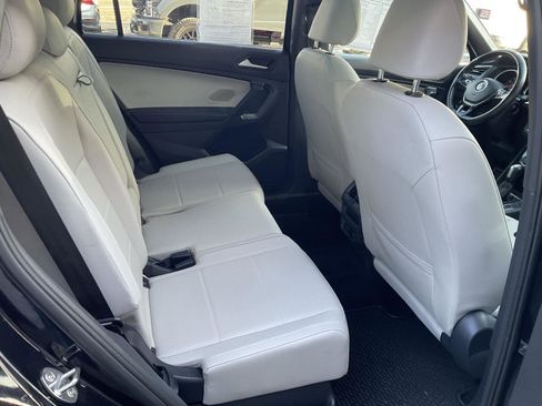 Used 2021 Volkswagen Tiguan SE R-Line image 24