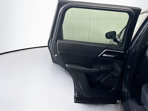 Used 2024 Mitsubishi Outlander SE FWD image 27