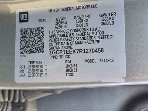 Used 2024 Chevrolet Colorado Trail Boss w/ Technology Package AWD/4WD image 36