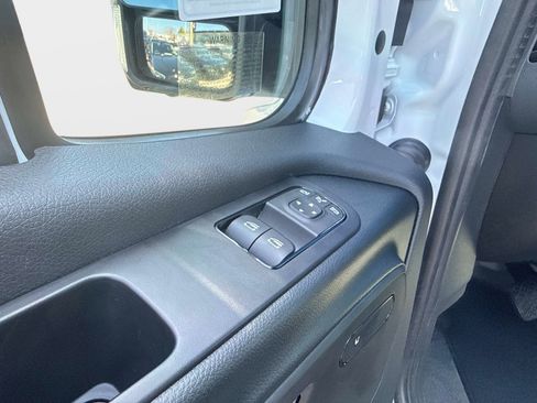 New 2026 Mercedes-Benz Sprinter 2500 image 12