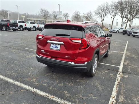 Used 2022 GMC Terrain SLT image 7