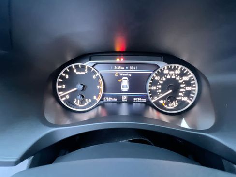 Used 2023 Nissan Altima 2.5 SR w/ SR Premium Package image 15