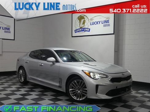 Used 2018 Kia Stinger image 1
