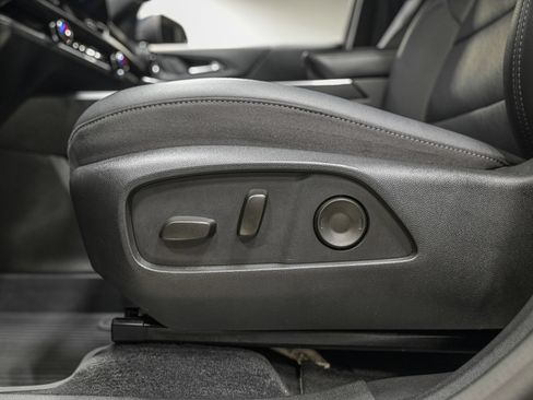 Used 2026 Chevrolet Equinox LT w/ Convenience Package II FWD image 14