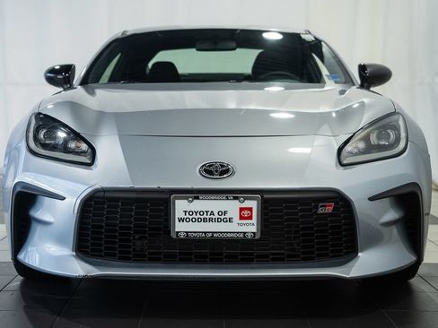Used 2023 Toyota GR86 RWD image 2