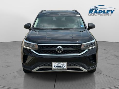 Certified 2024 Volkswagen Taos S FWD image 5