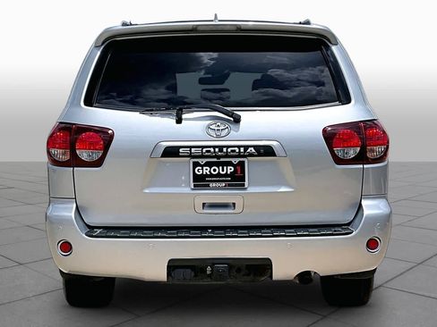 Used 2020 Toyota Sequoia Platinum RWD image 5