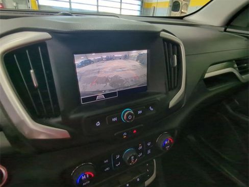 Used 2022 GMC Terrain SLE w/ Driver Convenience Package image 14