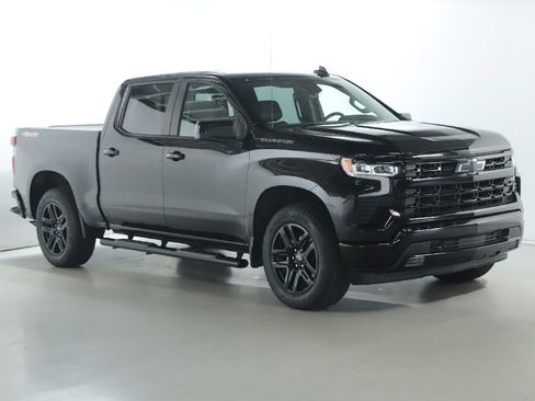 Used 2023 Chevrolet Silverado 1500 RST w/ Convenience Package II AWD/4WD image 9