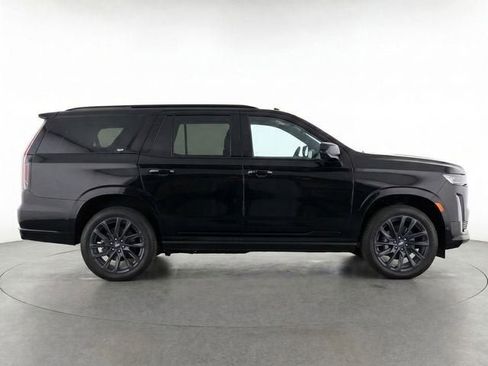 Certified 2024 Cadillac Escalade Sport Platinum w/ LPO, ONYX Package AWD/4WD image 3