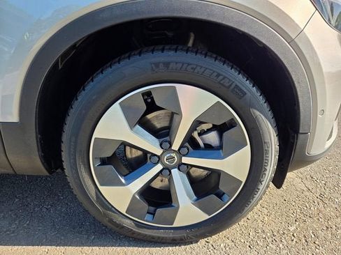 Used 2023 Volvo XC40 B4 Ultimate FWD image 22
