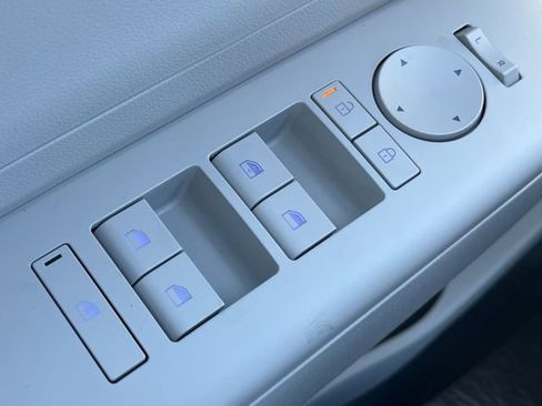 New 2026 Hyundai Kona SE image 18