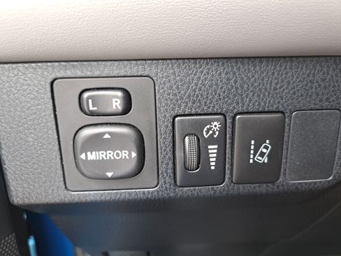 Used 2017 Toyota RAV4 XLE w/ Plus Special Value Package AWD/4WD image 25