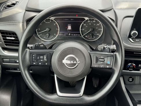 Used 2024 Nissan Rogue SV FWD image 10