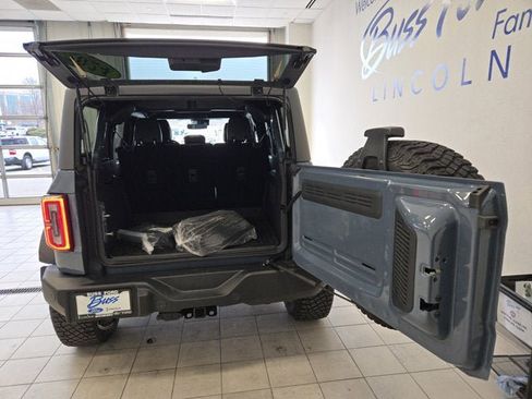 Used 2024 Ford Bronco Wildtrak image 13