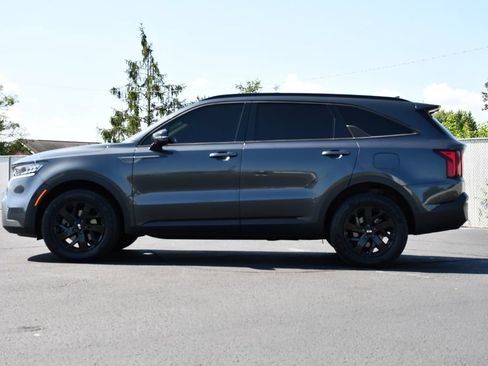 Used 2021 Kia Sorento S AWD/4WD image 4
