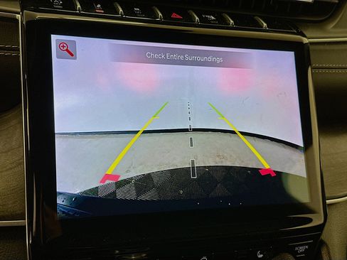 Used 2024 Jeep Grand Cherokee Limited image 23