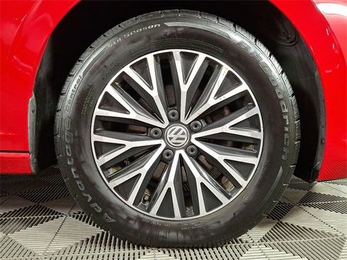 Used 2020 Volkswagen Jetta SE image 11