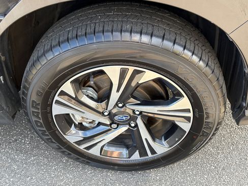 Used 2024 Subaru Crosstrek 2.0i Premium AWD/4WD image 7