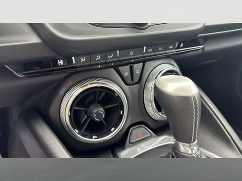 Used 2017 Chevrolet Camaro LT image 17