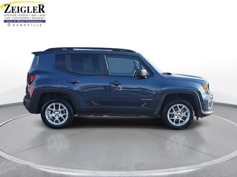 Used 2022 Jeep Renegade Latitude w/ Convenience Group image 4