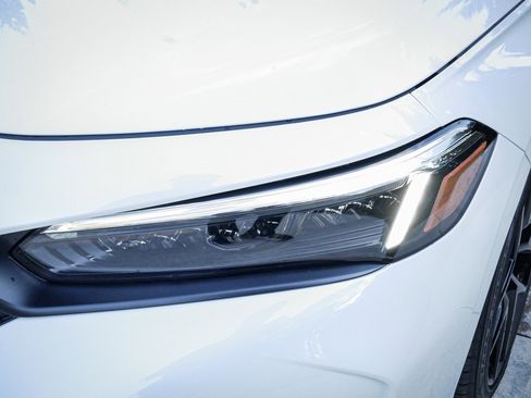 Used 2025 Honda Civic Sport image 6