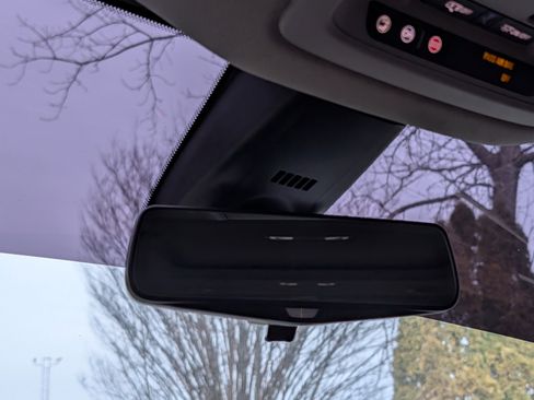 Used 2020 Buick Enclave Avenir w/ Avenir Technology Package image 27