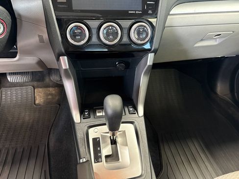 Used 2018 Subaru Forester 2.5i Premium AWD/4WD image 19