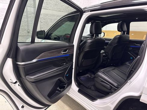 Used 2021 Jeep Grand Cherokee L Overland AWD/4WD image 29