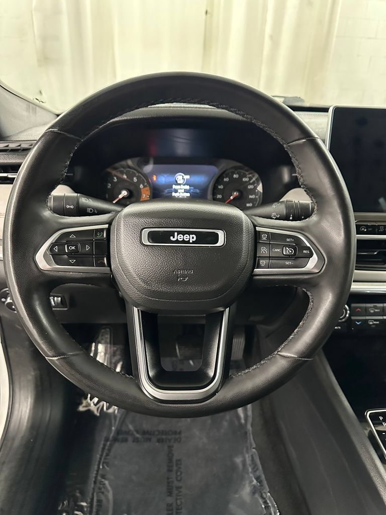 Used 2023 Jeep Compass Limited AWD/4WD image 15