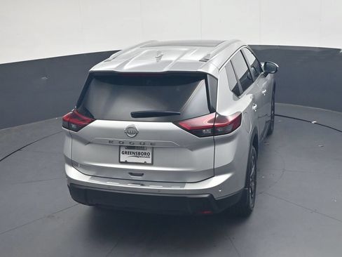 Used 2025 Nissan Rogue SV w/ SV Premium Package FWD image 37