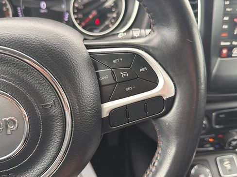 Used 2019 Jeep Compass Latitude AWD/4WD image 22