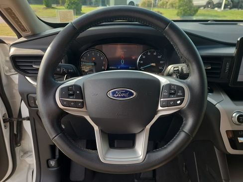 Used 2020 Ford Explorer XLT RWD image 28