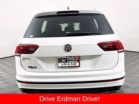 Used 2020 Volkswagen Tiguan SE R-Line FWD image 22