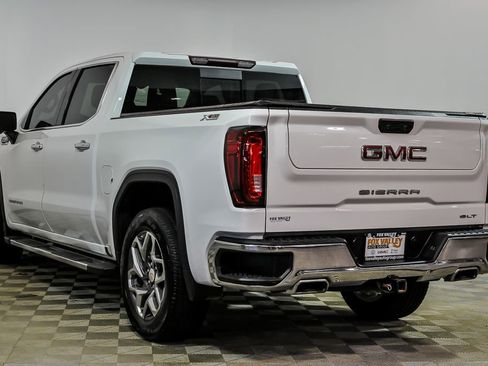 Used 2023 GMC Sierra 1500 SLT w/ SLT Convenience Package image 5