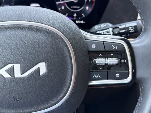 Used 2024 Kia Carnival SX Prestige FWD image 29