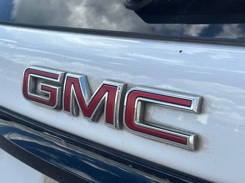 Used 2022 GMC Terrain SLE AWD/4WD image 33