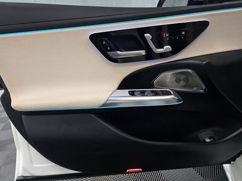 Used 2024 Mercedes-Benz E 350 4MATIC Sedan image 33