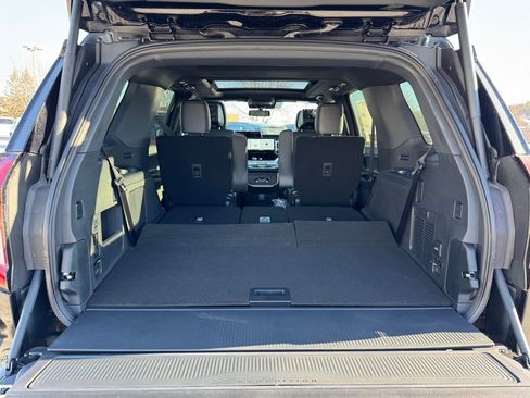 New 2026 Ford Expedition Platinum w/ Stealth Performance Package image 8